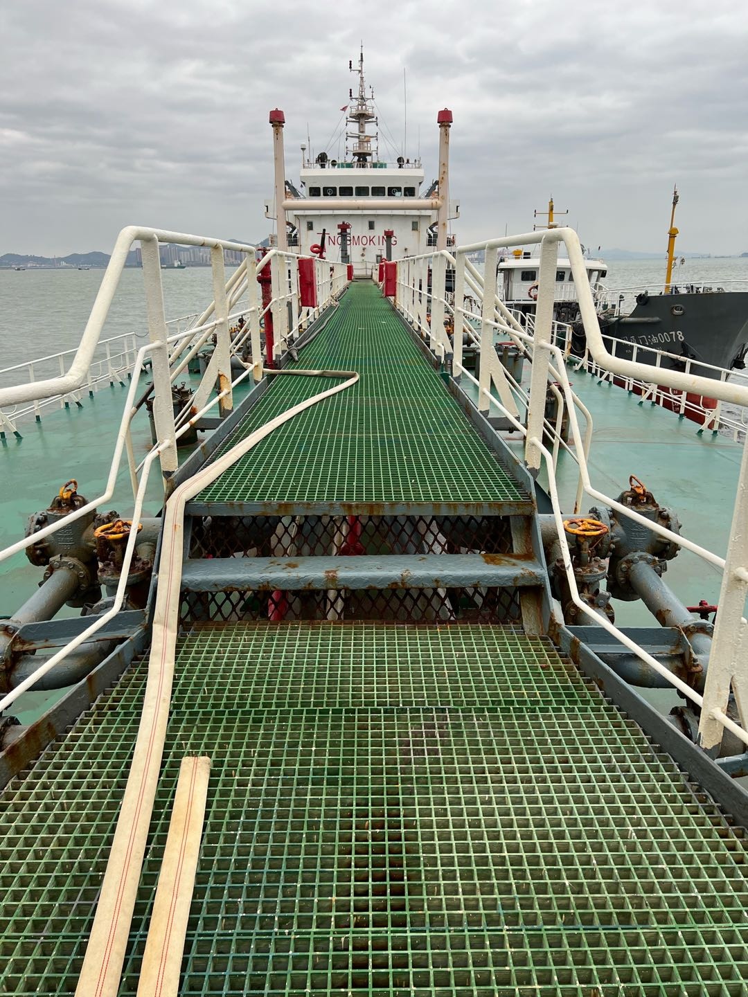 出售5000吨新造油船  香港-2.jpg