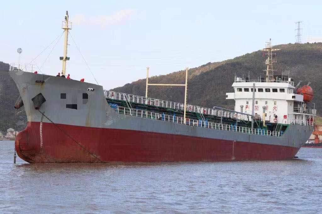 出售06年3800吨双壳油船 福建 宁德市-2.jpg