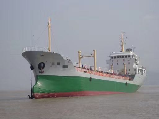 出售04年证书载重7405吨 实载柴8800吨， 福建 宁德市-2.jpg