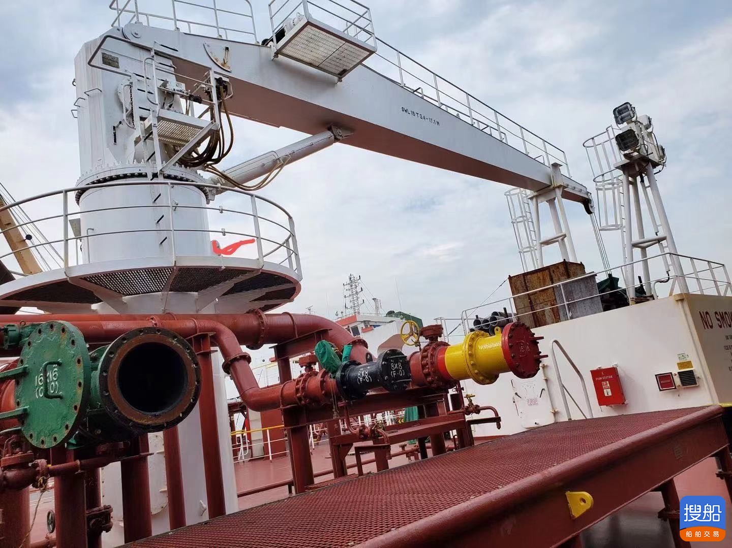 出售9000吨油船  香港-2.jpg