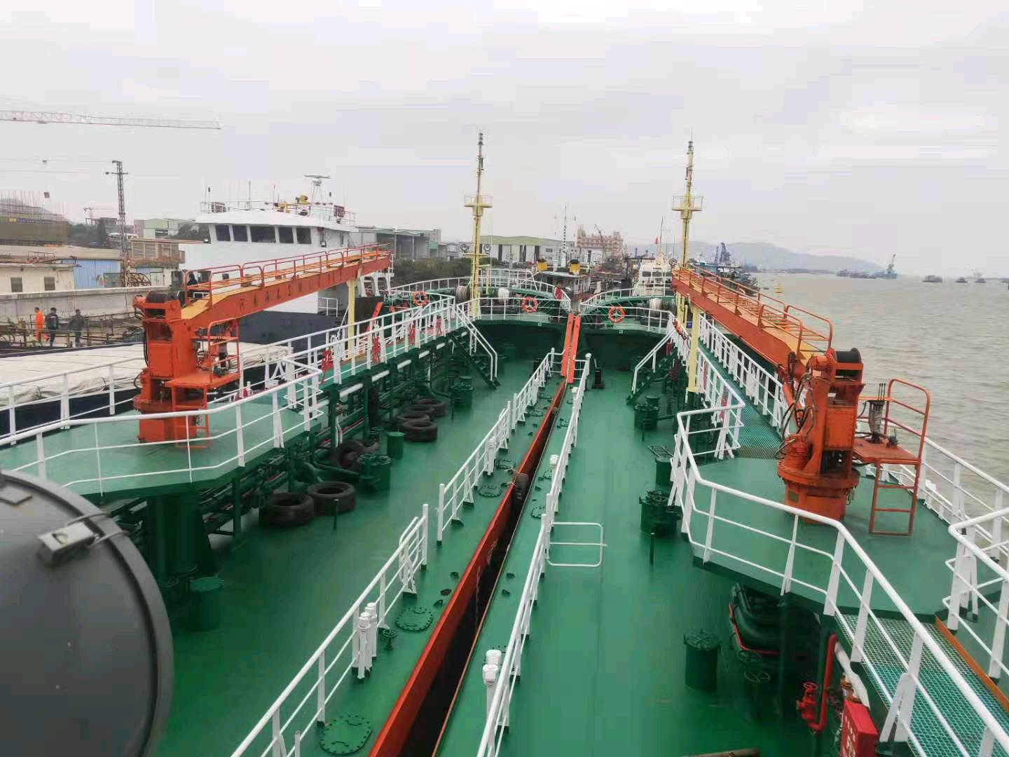 加油船800吨-2.jpg