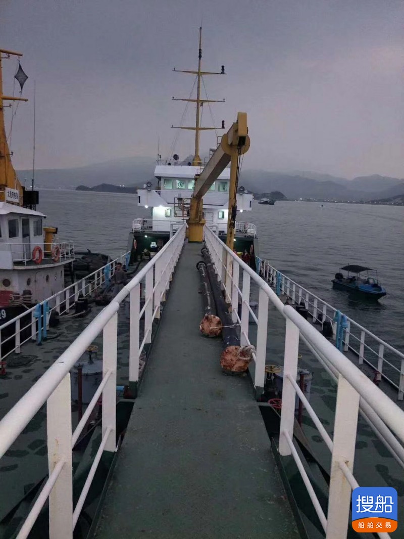 1000吨油船  香港-2.jpg