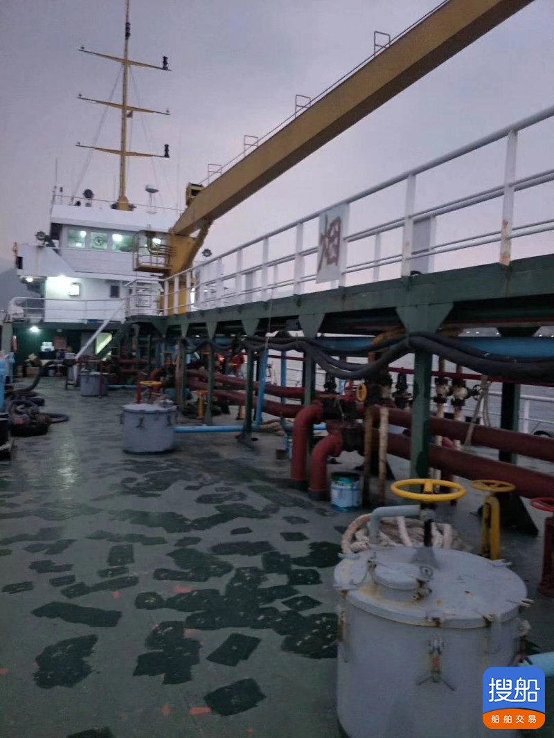 1000吨油船  香港-3.jpg