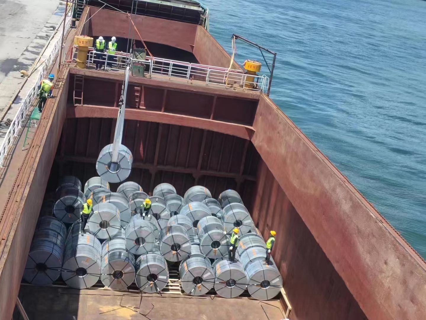 售：2005年方便旗4100吨散货船 山东 潍坊市-2.jpg