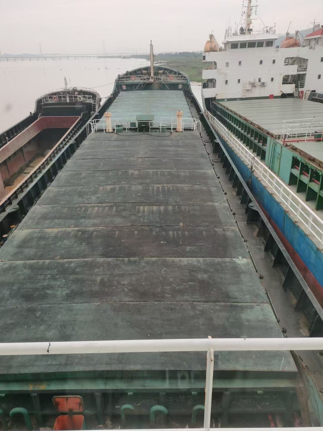 低价出售2005年3300吨散货船 福建 宁德市-2.jpg