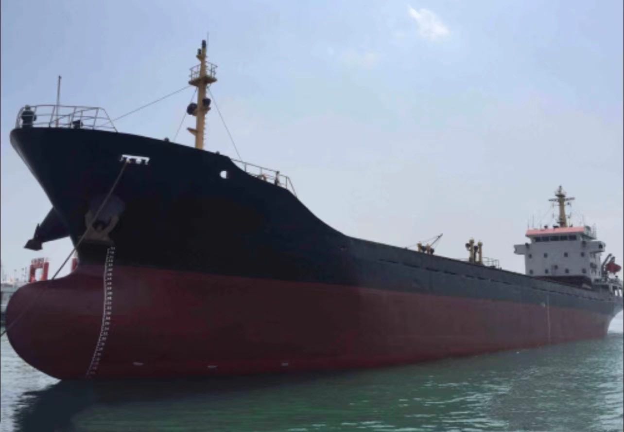 低价出售05年3300吨散货船 福建 宁德市-2.jpg