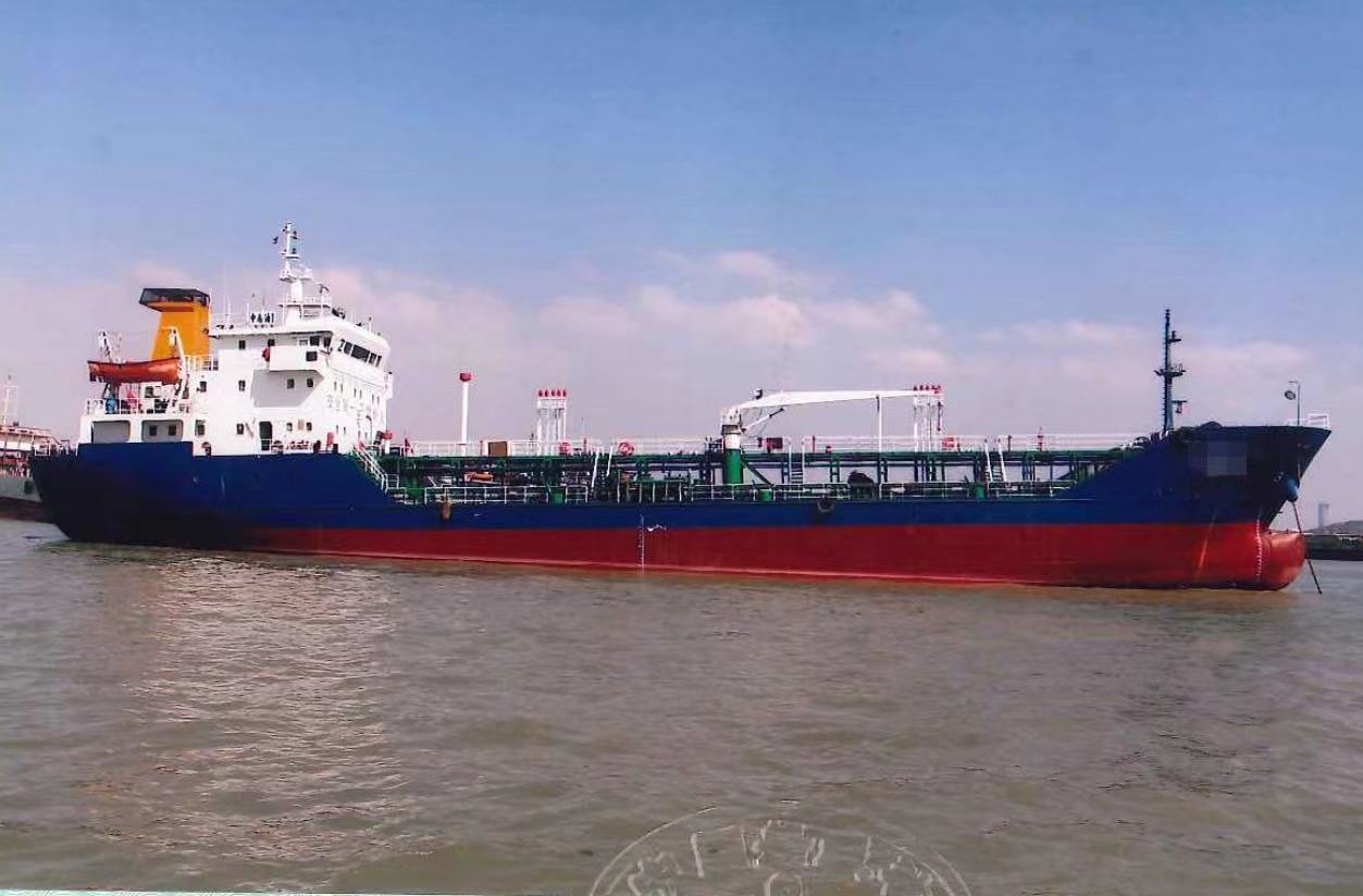 转让2004-1800t-380w 油船 浙江 台州市-2.jpg