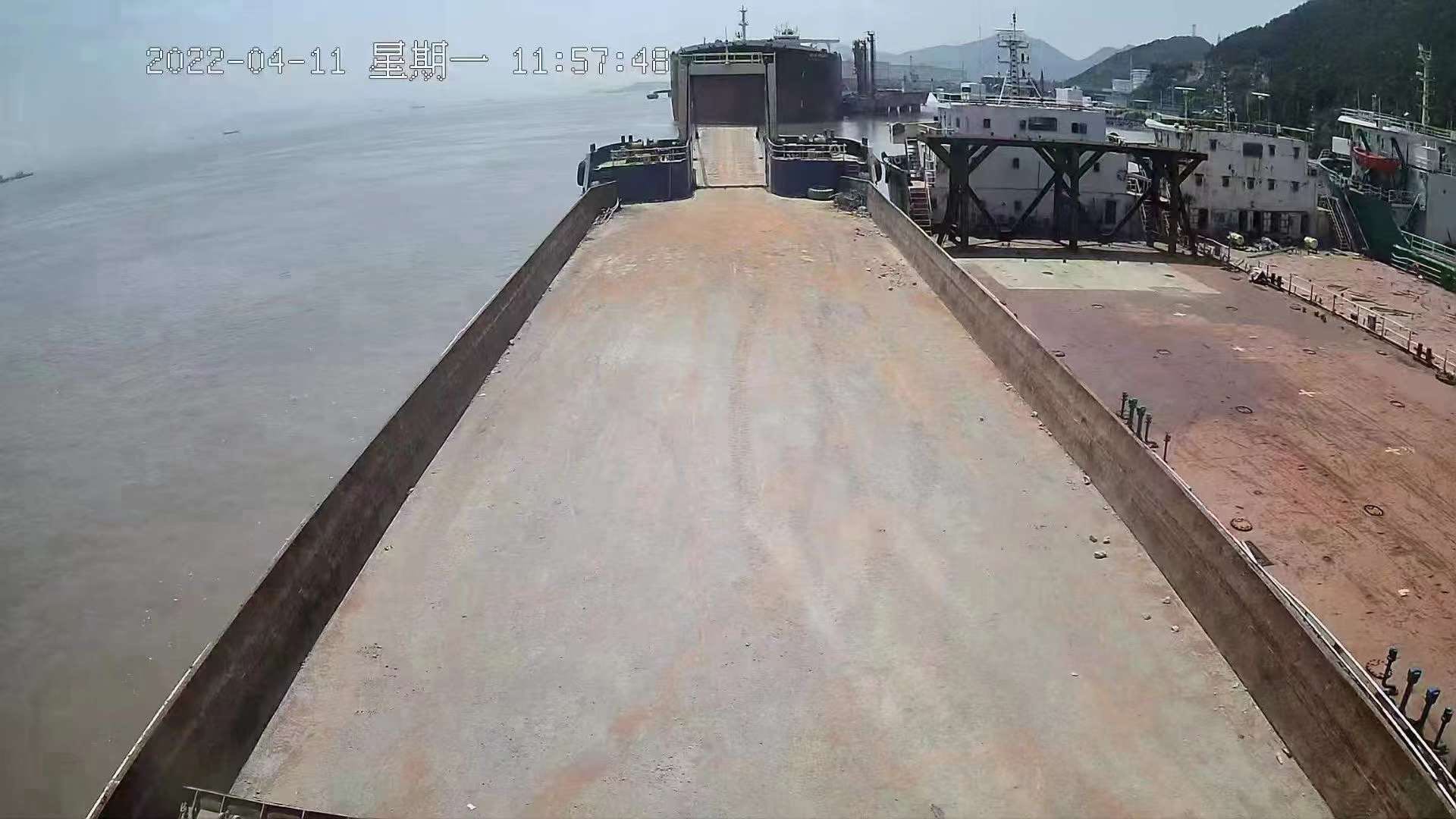 出售2560吨甲板船  香港-2.jpg