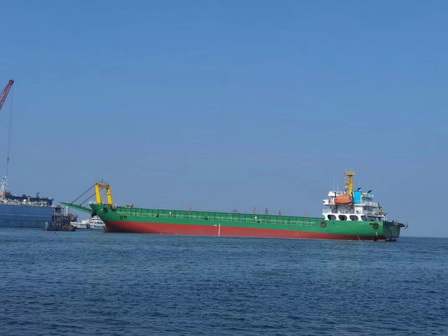 售高性价比近海甲板驳5000吨  香港-2.jpg