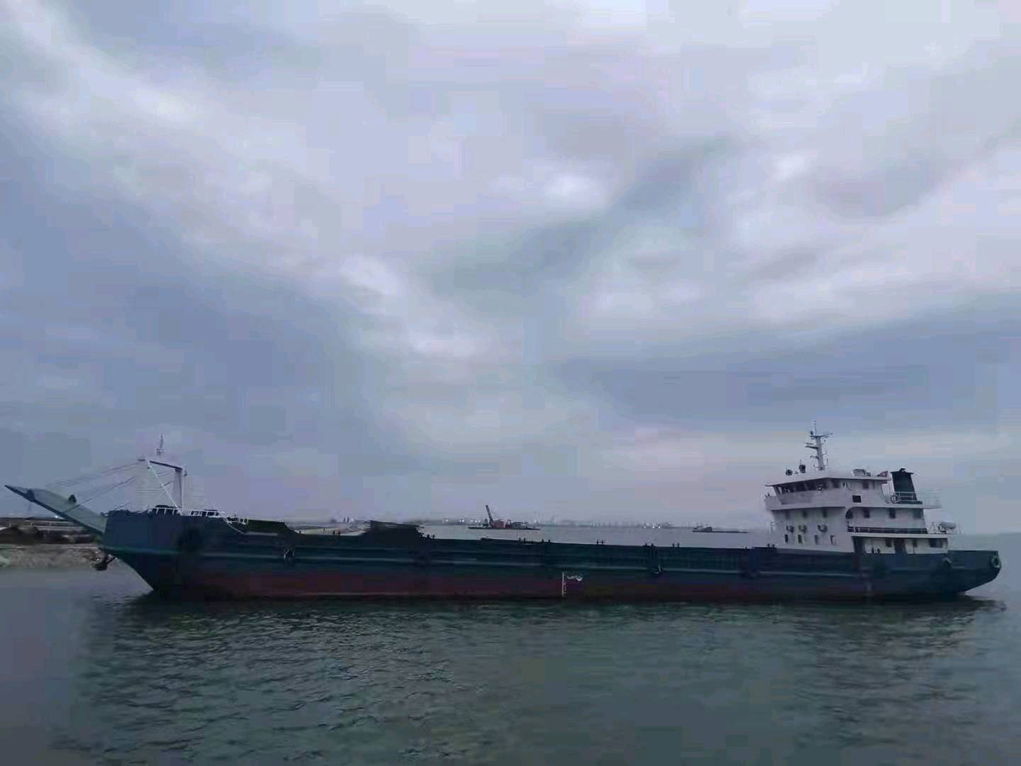 急租（内贸期租）甲板驳船:3条，载重吨：8000-12000吨-2.jpg