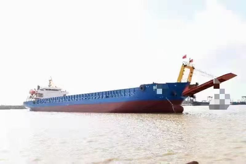 出售后驾驶甲板船5000吨，  香港-2.jpg