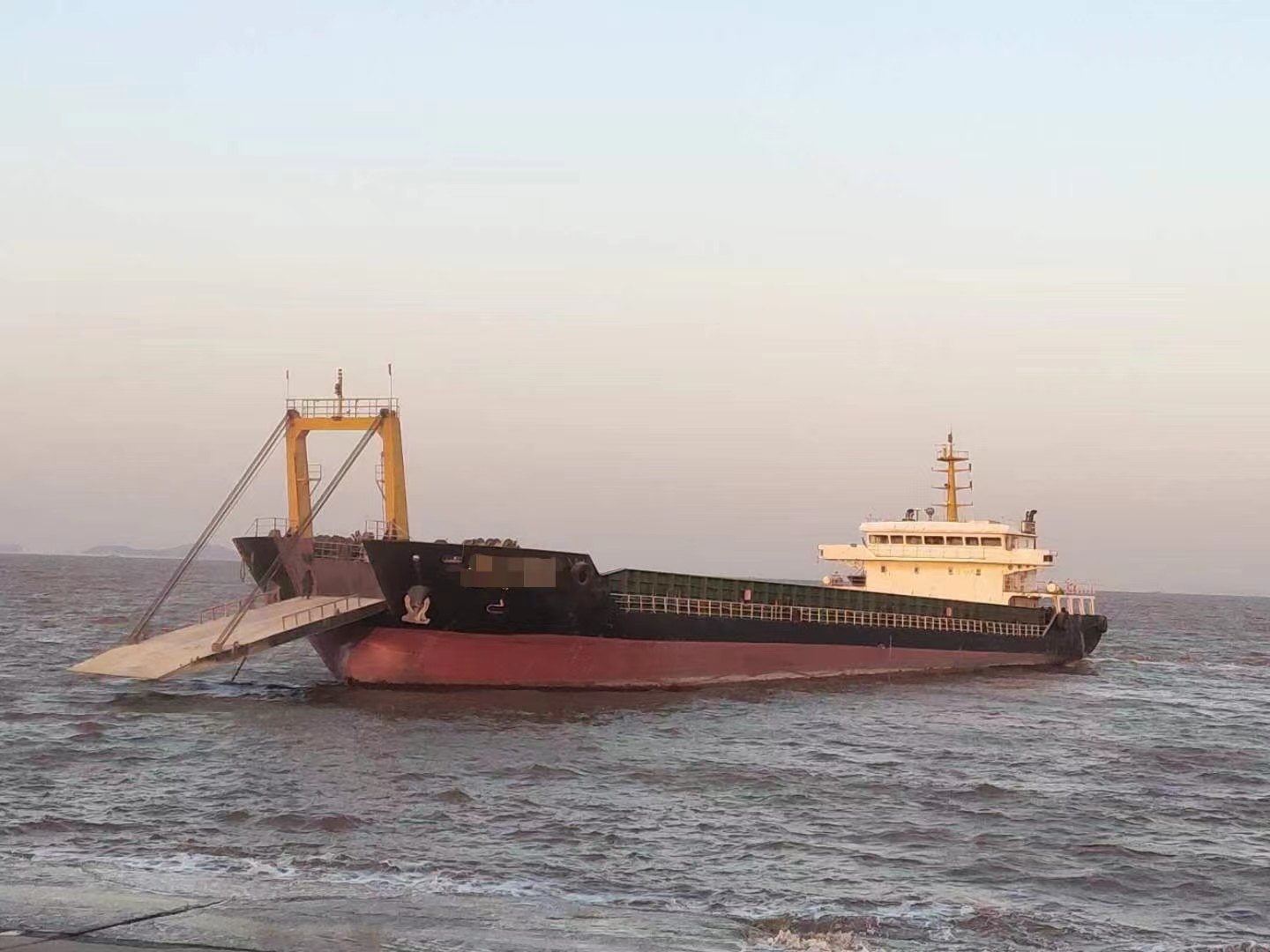 出售2020-4900t-1280w甲板驳 浙江 台州市-2.jpg