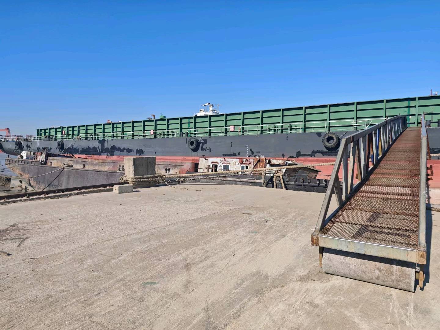 出售/出租2021年28米宽前驾甲板驳 船舶类型：前驾甲板驳船 建造地：江苏 江苏 扬州市-2.jpg