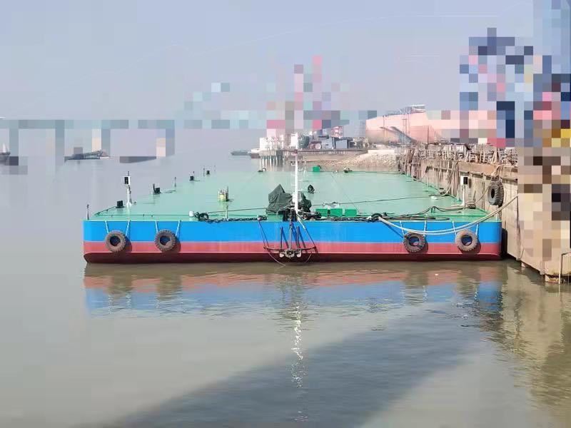 出售3000吨无动力驳船  香港-2.jpg