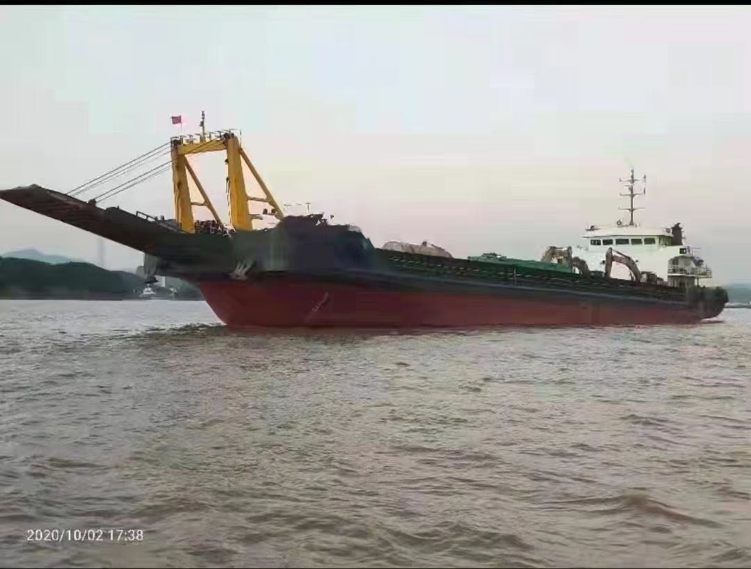 出售3100吨甲板船  香港-2.jpg