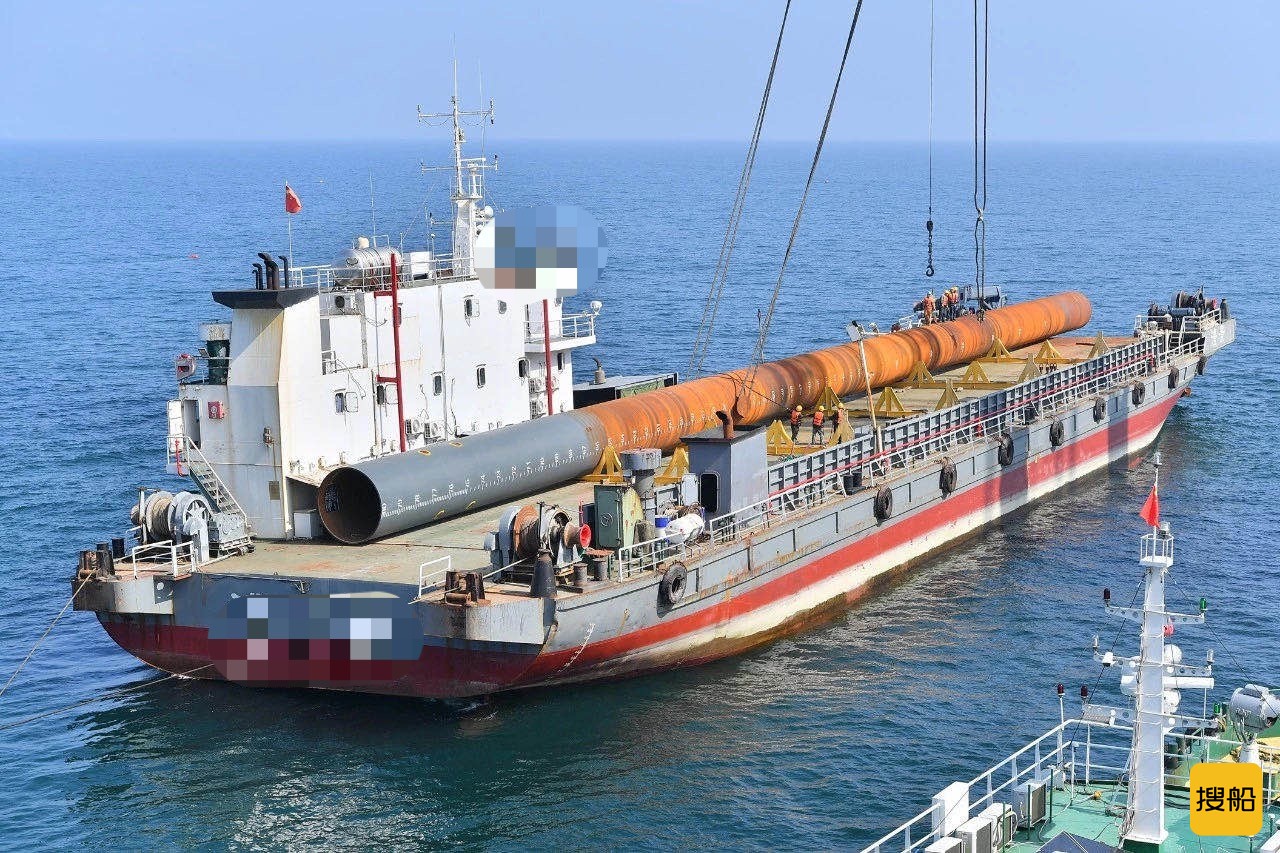 出售3700吨甲板船  香港-2.jpg
