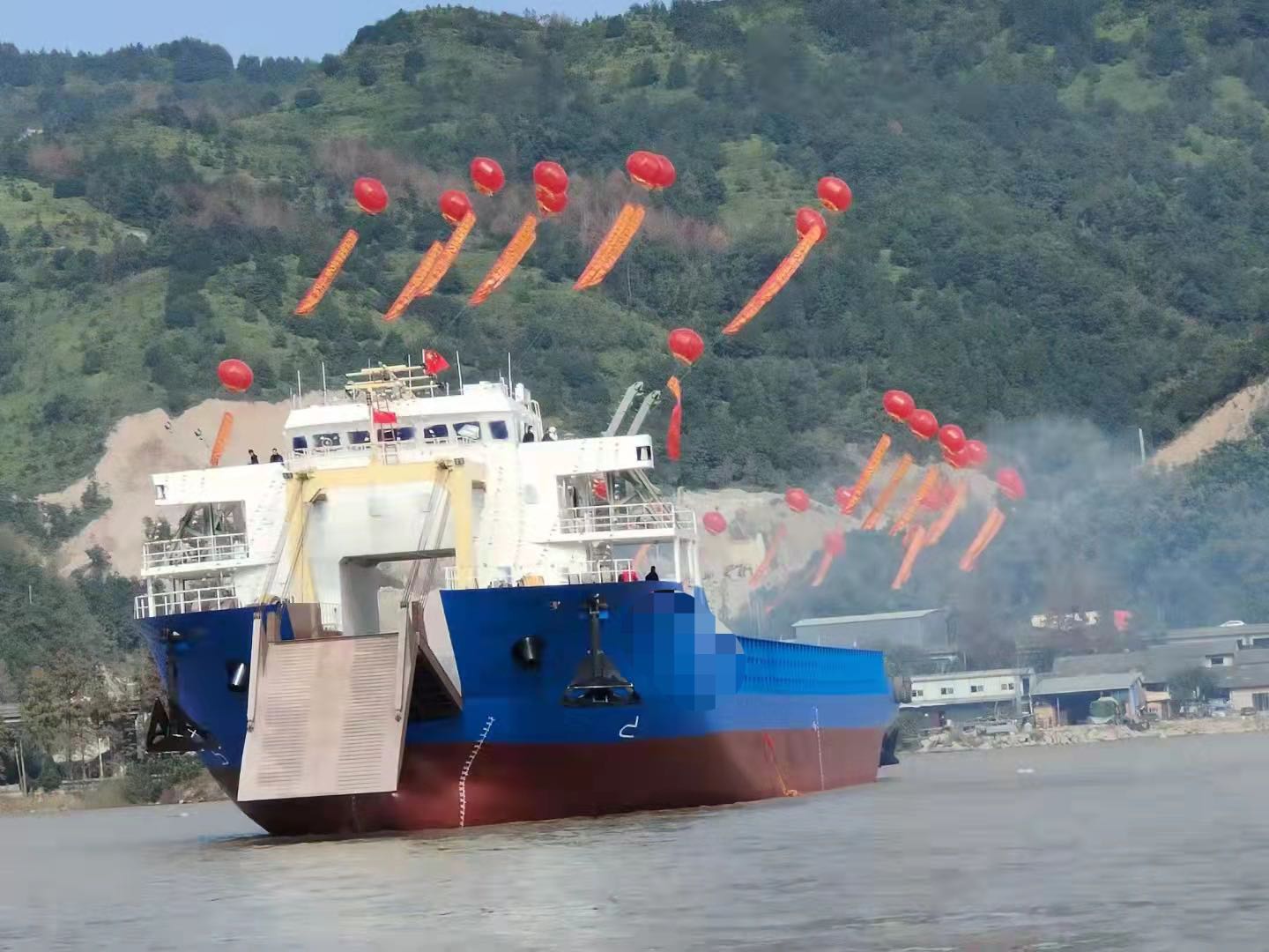 出售5000吨前驾驶驳船  香港-2.jpg