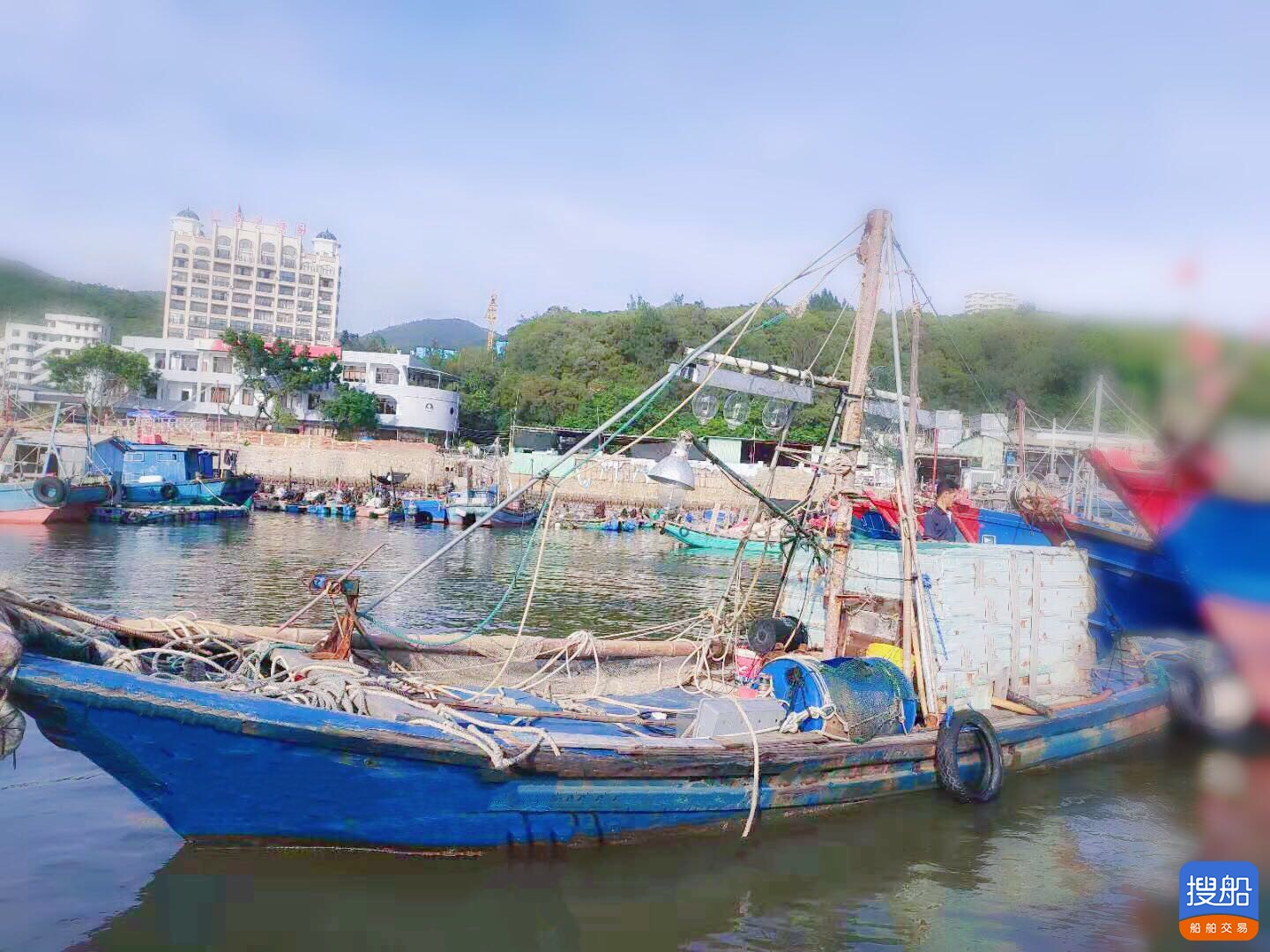 出售：灯光照作业玻璃钢艇一只-2.jpg