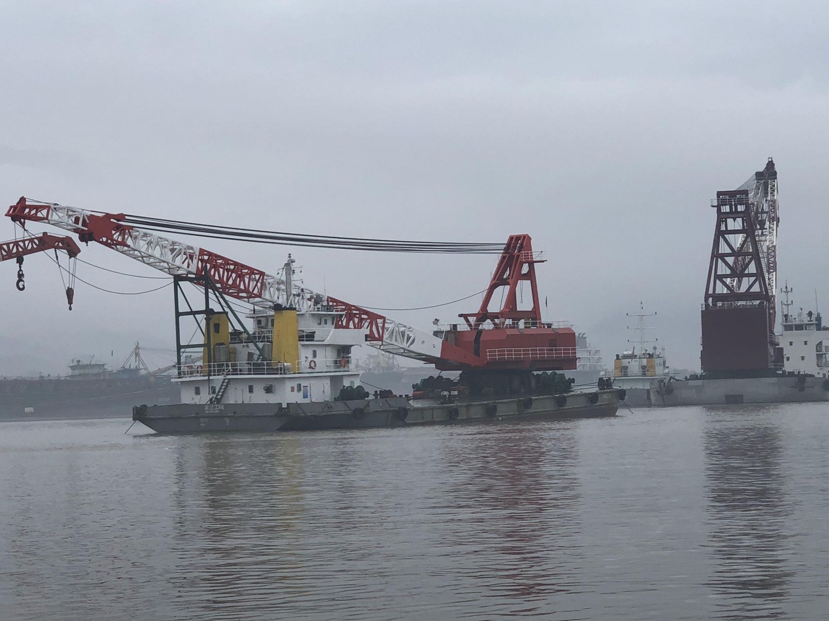 沿海自航全回转180T  北京-2.jpg