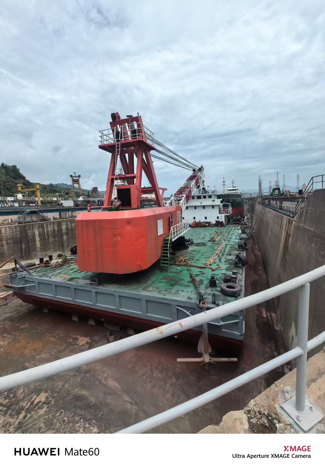 出租出售:150吨沿海全回转起重船 福建 宁德市-2.jpg