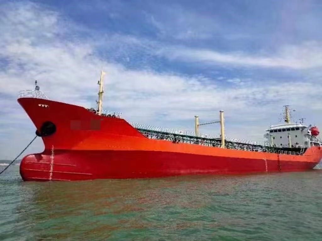 出售4700吨油船（闪点<60’C） For sale: 4,700-ton tanker, built in China. 福建 宁-2.jpg