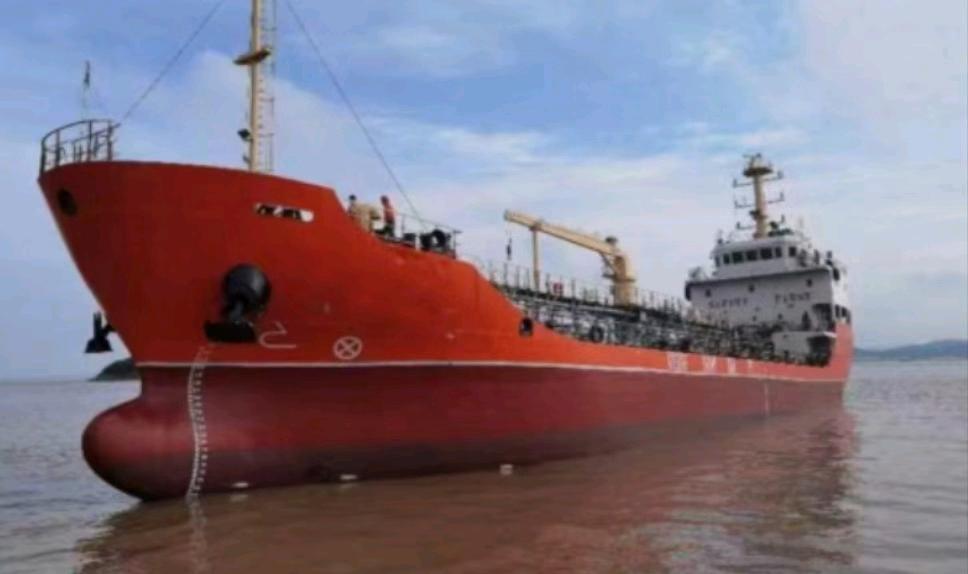 出售1700吨油船Sale of 1700-ton tankers 福建 福州市-2.jpg