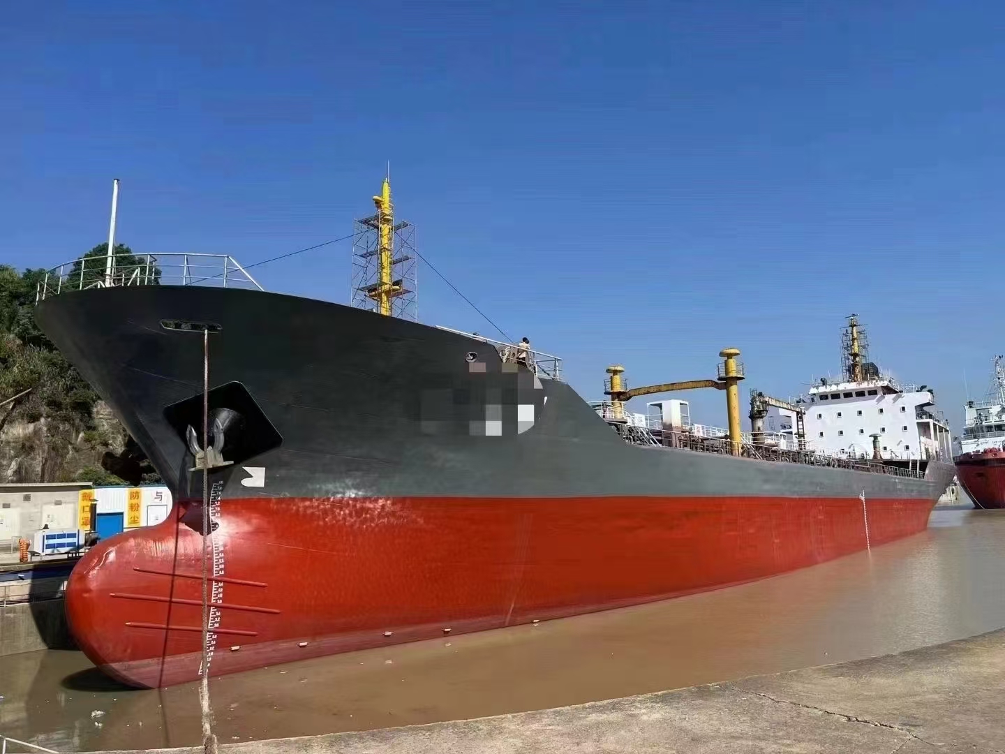 8900载重吨   化学品油船-2.jpg