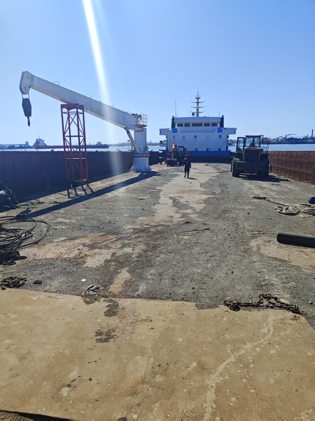【出售】3000吨后驾驶甲板驳船（LCT）  上海-2.jpg