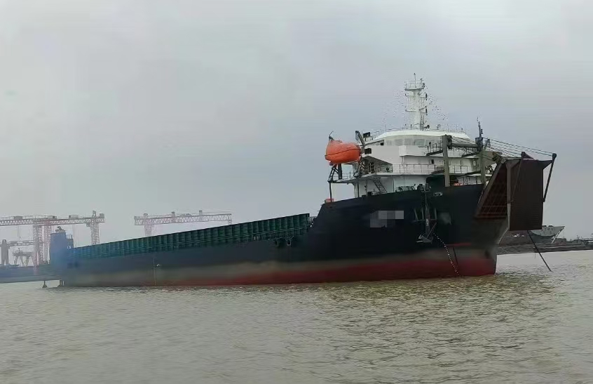 出售2021年造10500吨近海前驾驶前跳板甲板驳船 广东 深圳市-2.jpg
