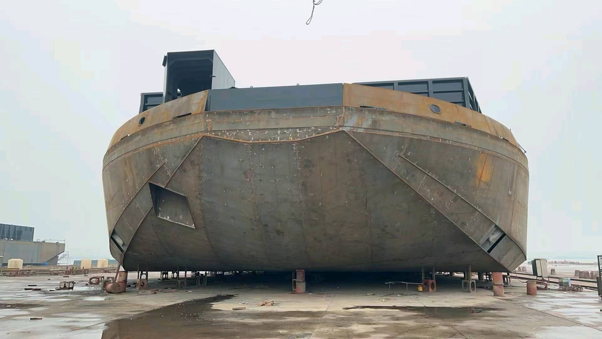 出售310尺10000T 无限航区 甲板驳  建造年月：2025年 江苏 扬州市-2.jpg