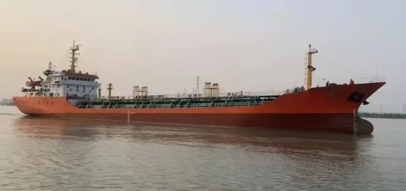 出售2005年造2220吨近海双底双壳二类化学品船 广东 深圳市-2.jpg