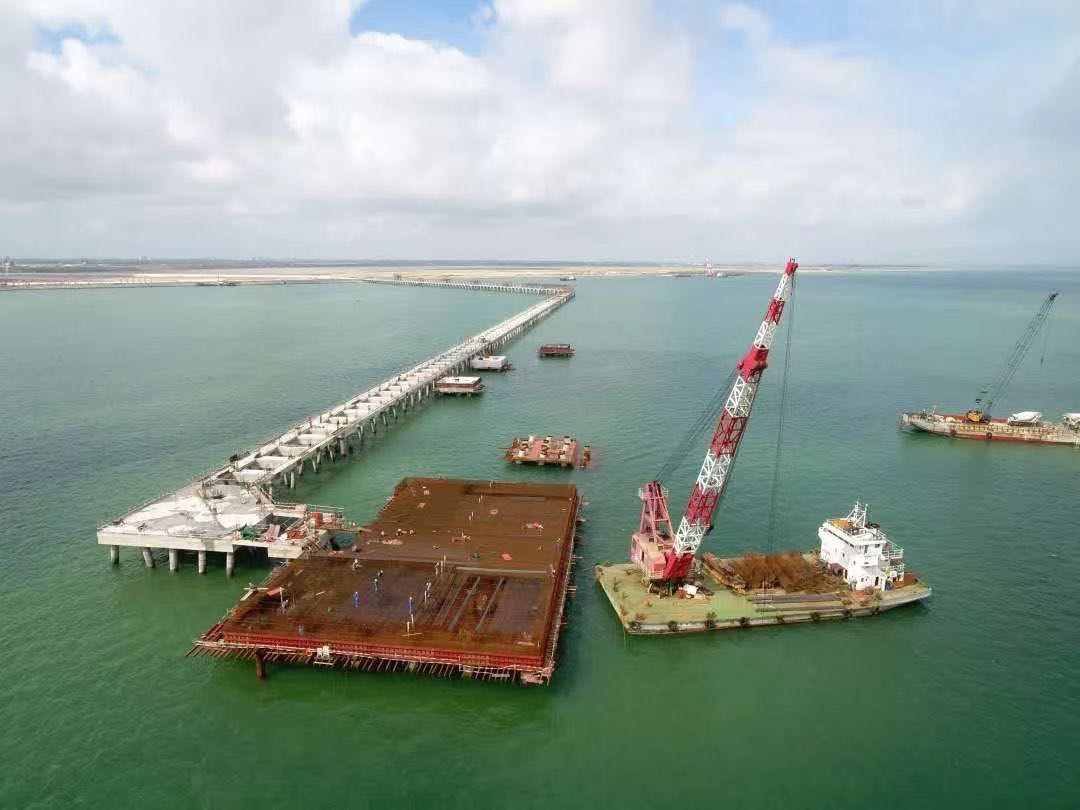 出售/出租：350吨起重工程船 建造年份：2007年5月 建造地址：中国 福建 福建 宁德市-2.jpg