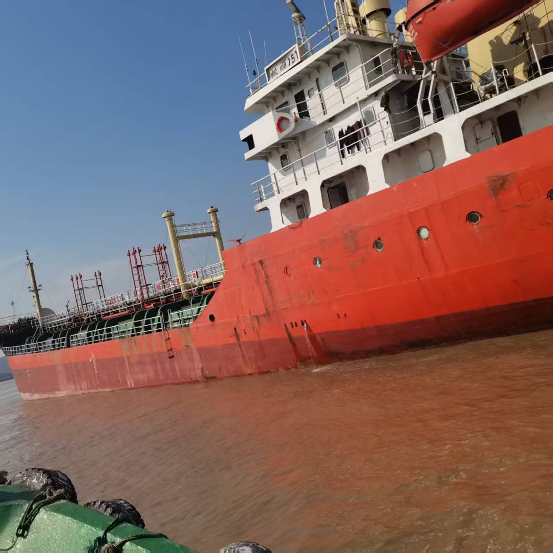 出售：2008年浙江造，2050吨化学品油船，舱内不锈钢结构。 Sale: 2050 ton chemical t-2.jpg