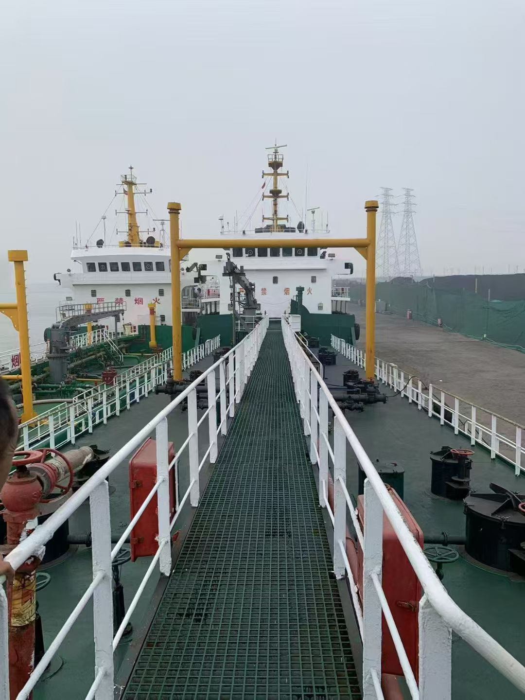 出售：2400吨油船 建造年份：2006年 Sale: 2400T oil tanker, made in China in Decem-2.jpg