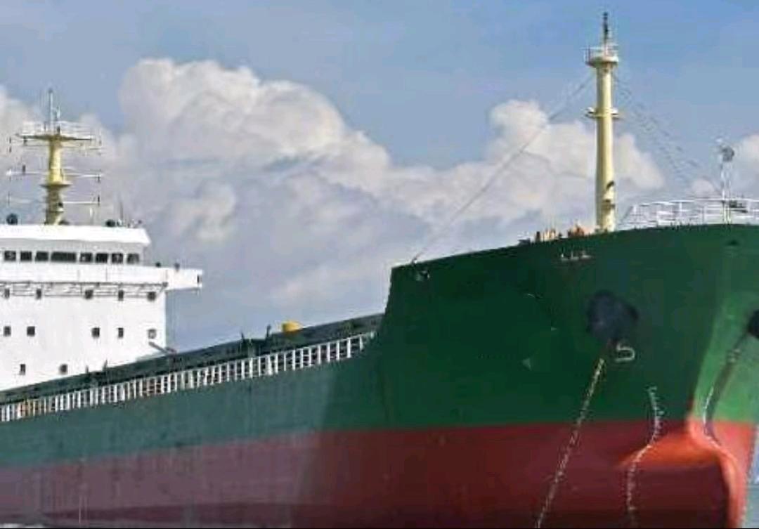 出售5100吨散货船Sell 5100-ton bulk carrier 福建 福州市-2.jpg