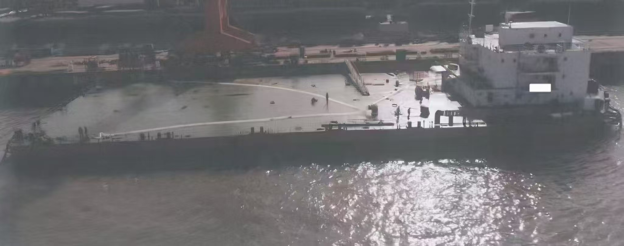 出售2010年造90米7410吨沿海非自航甲板货驳 广东 深圳市-2.jpg