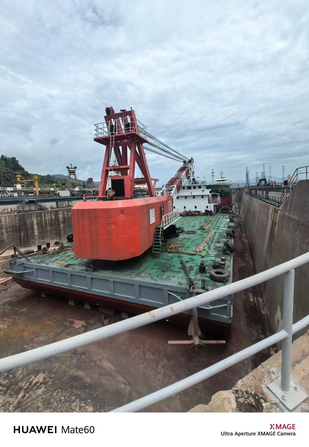 出售:150吨沿海全回转起重船 福建 宁德市-2.jpg