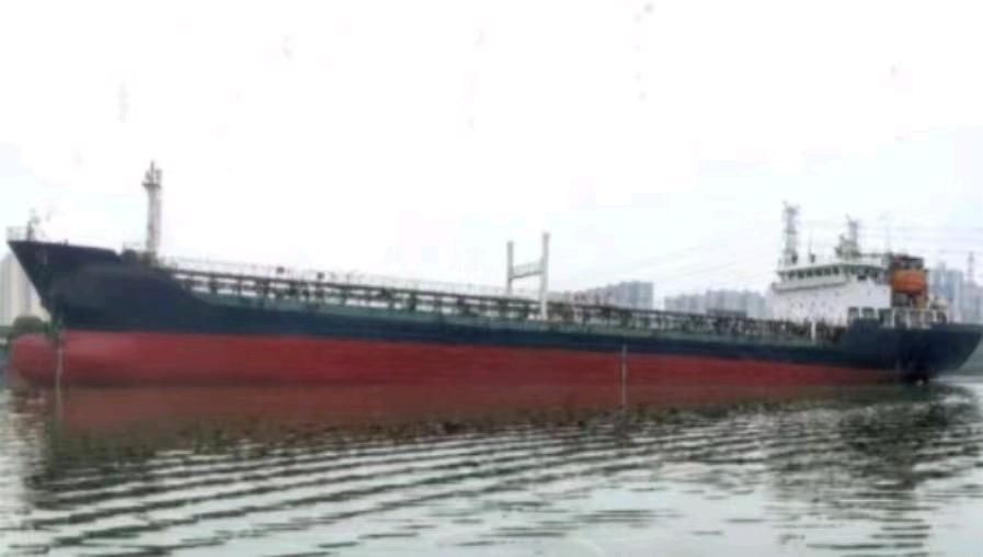 出售4500吨油船Sell 4500-ton finished oil tanker 福建 福州市-2.jpg