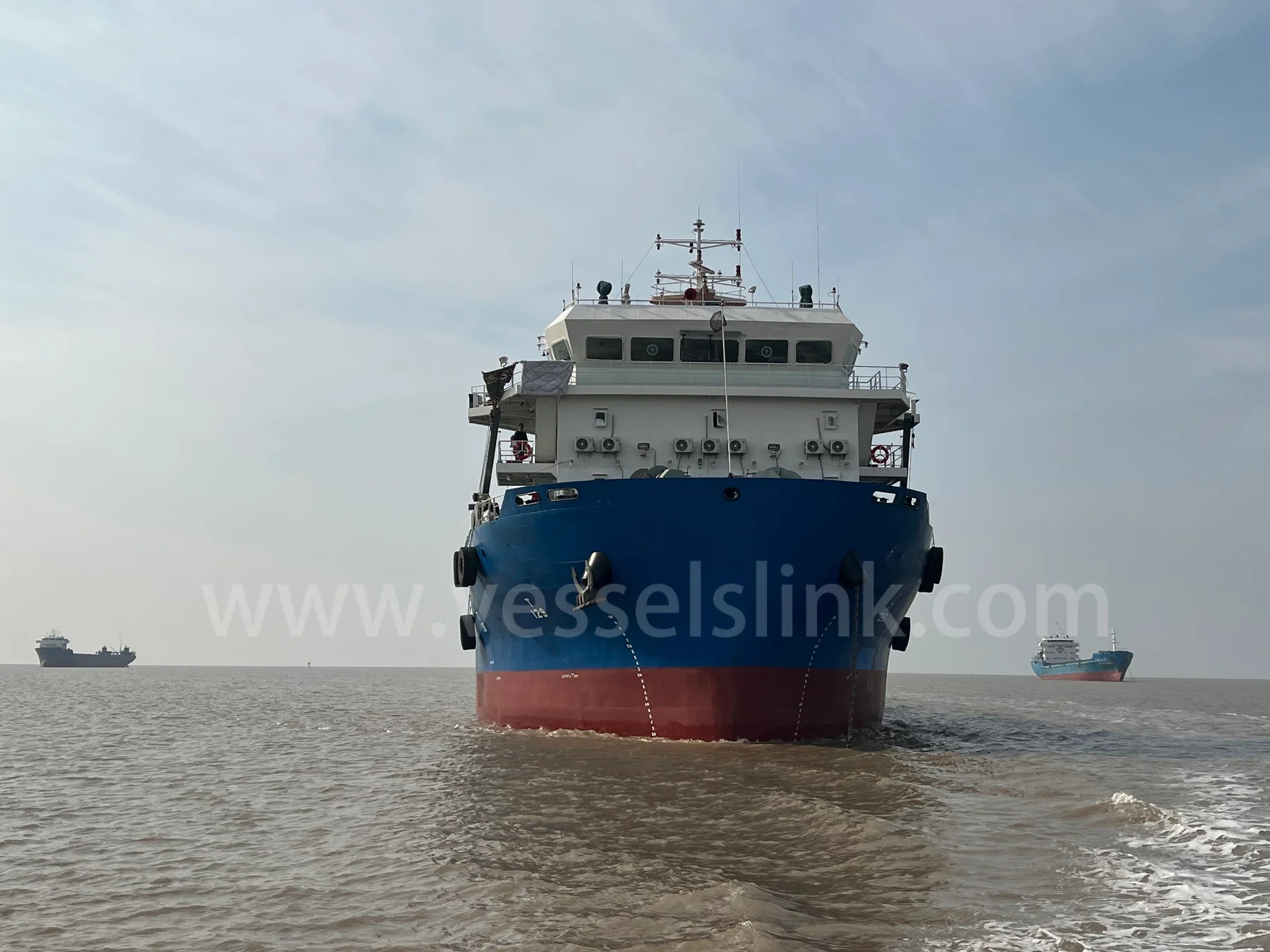 2022年建造的6800载重吨422标准箱集装箱船出售 江苏 南京市-2.jpg