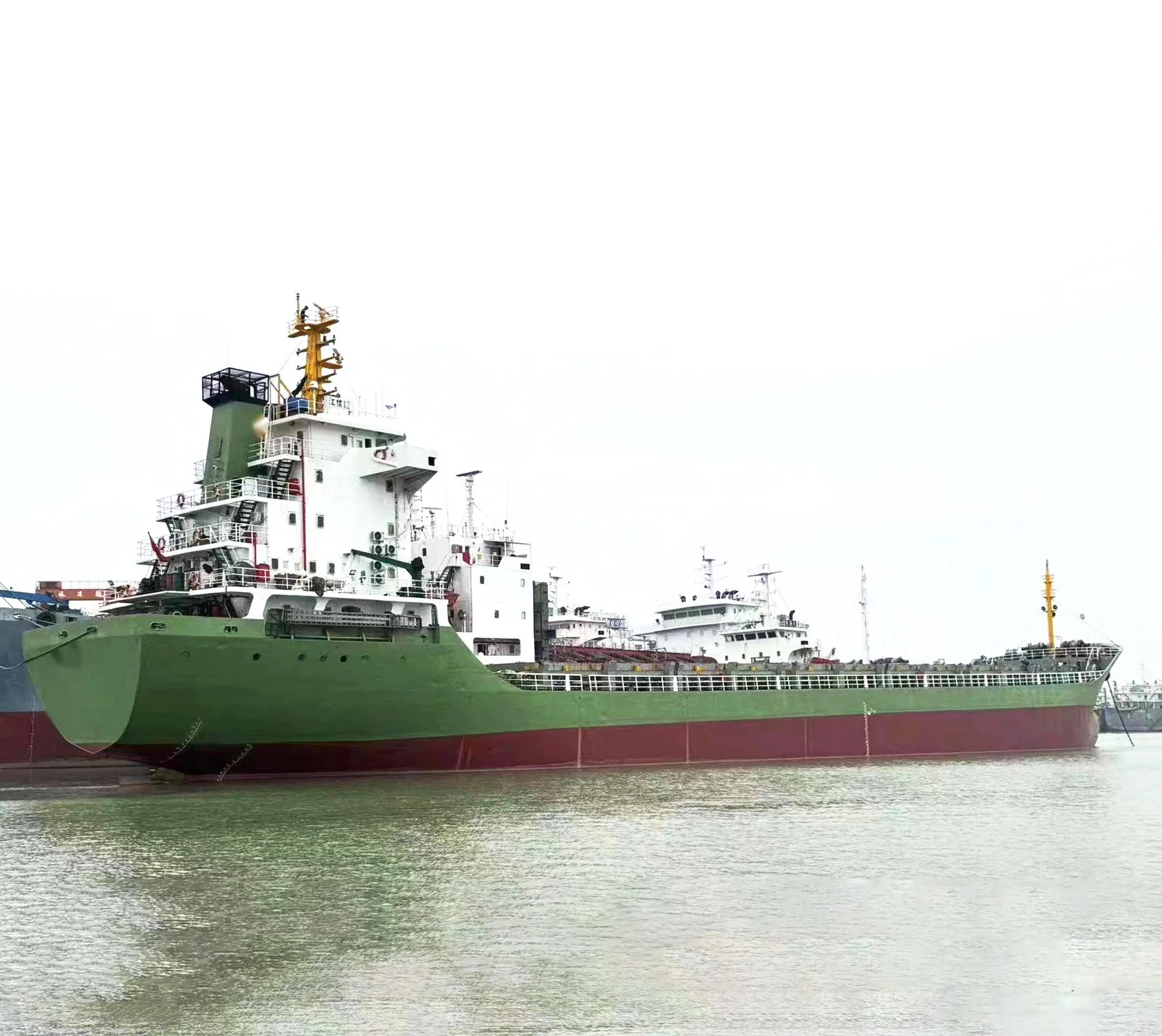 2006年建造的6800载重吨411标准箱集装箱船出售 江苏 南京市-2.jpg