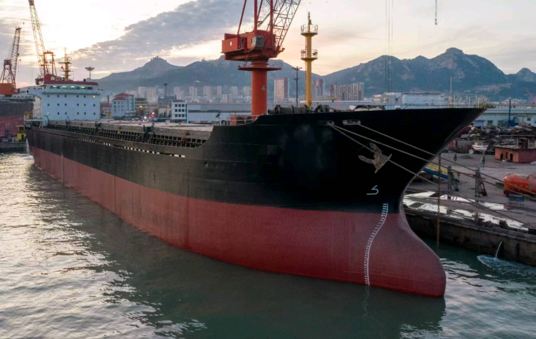 出售27000吨散货船Sell 27,000-ton bulk carriers 福建 福州市-3.jpg