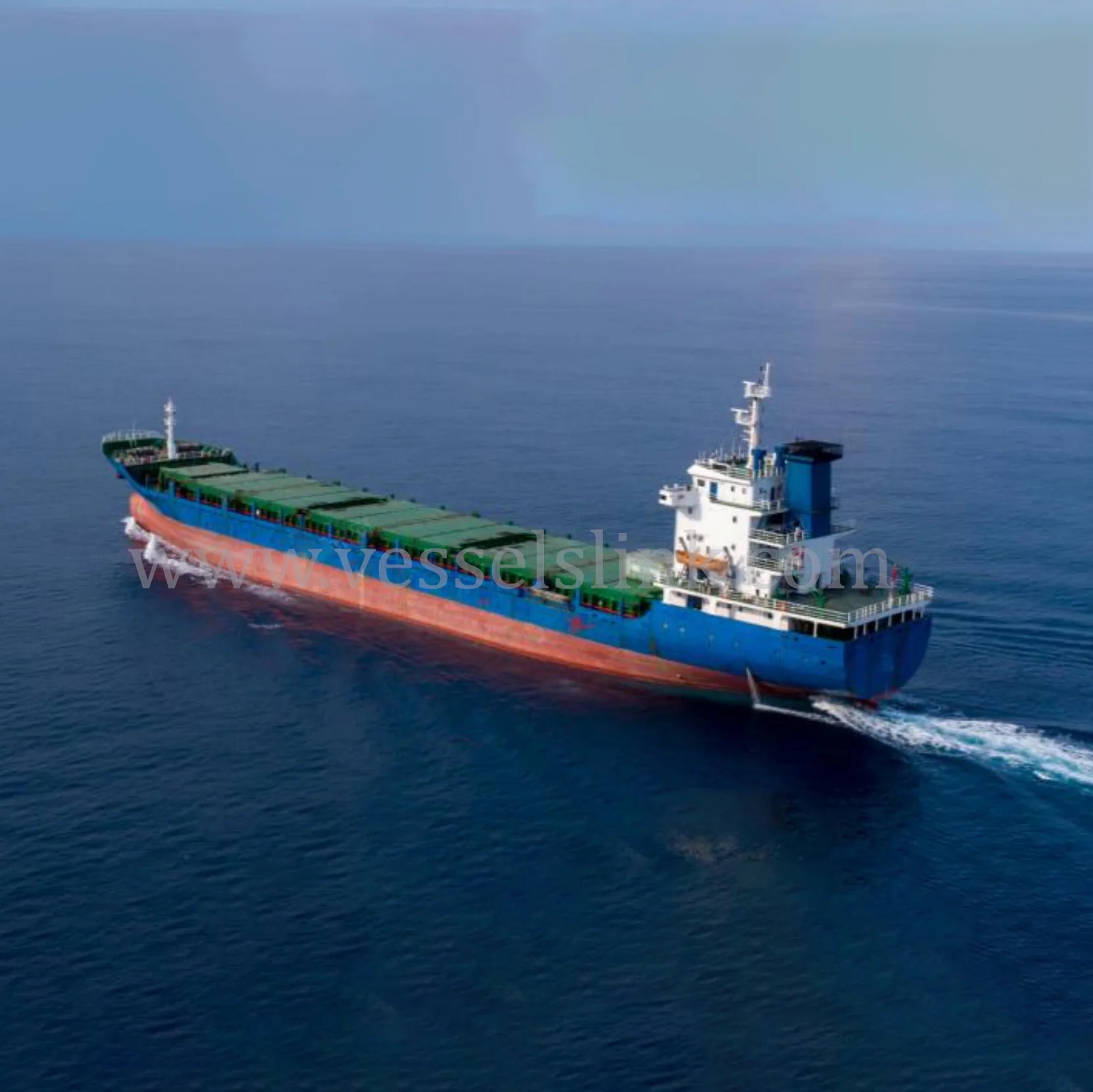 2009年建造的11000载重吨686标准箱集装箱船出售 江苏 南京市-2.jpg