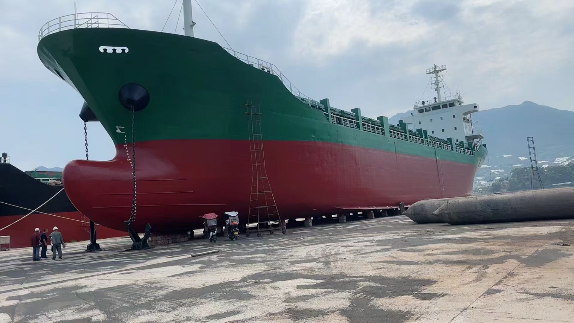 出售 5500吨多用途船-2.jpg