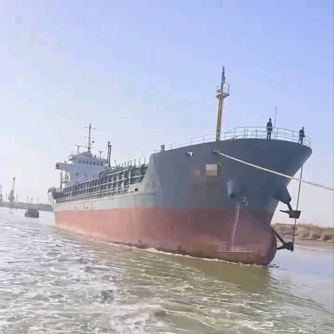 出售3700吨散装水泥船Sell 3,700 tons of bulk cement ships 福建 福州市-2.jpg