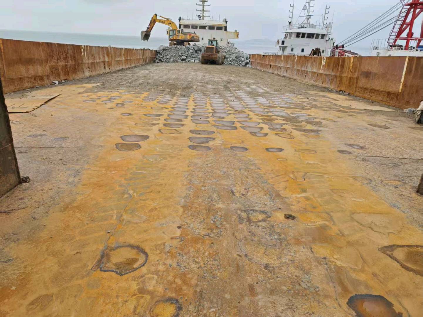 出售3500吨后驾驶甲板驳Sell 3500 tons of back-deck barge 福建 福州市-2.jpg