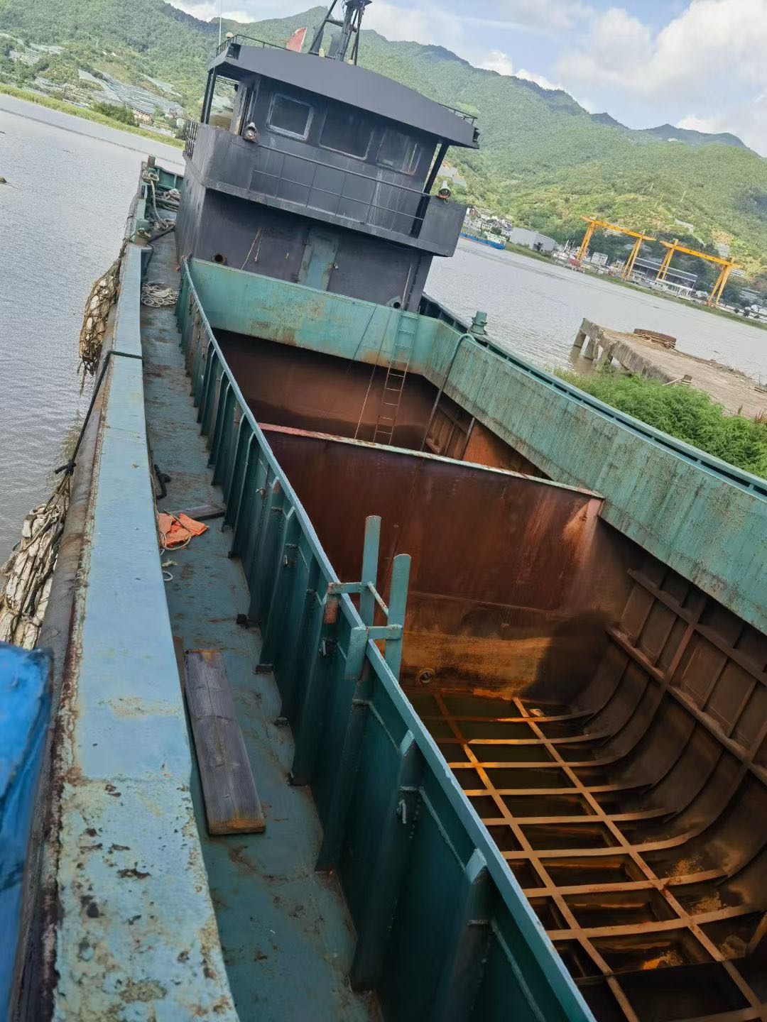 出售380吨货船 福建 宁德市-2.jpg