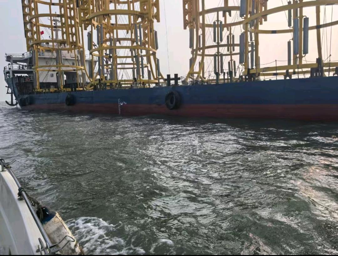出售5200吨前驾驶甲板驳Sell 5,200 tons of front-deck barge 福建 福州市-2.jpg