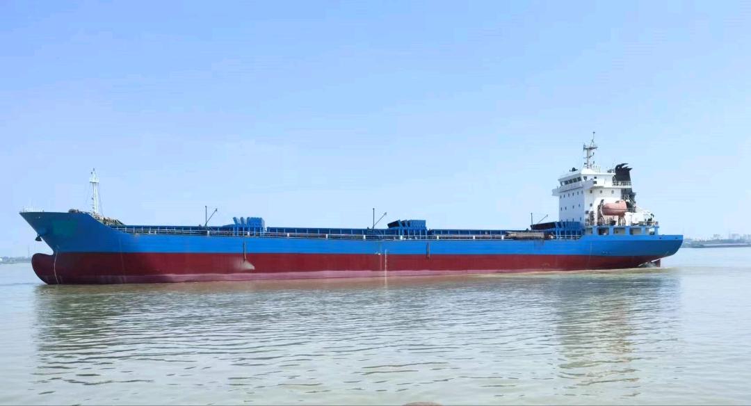 出售12000吨散货船Sell 12,000-ton bulk carrier 福建 福州市-2.jpg