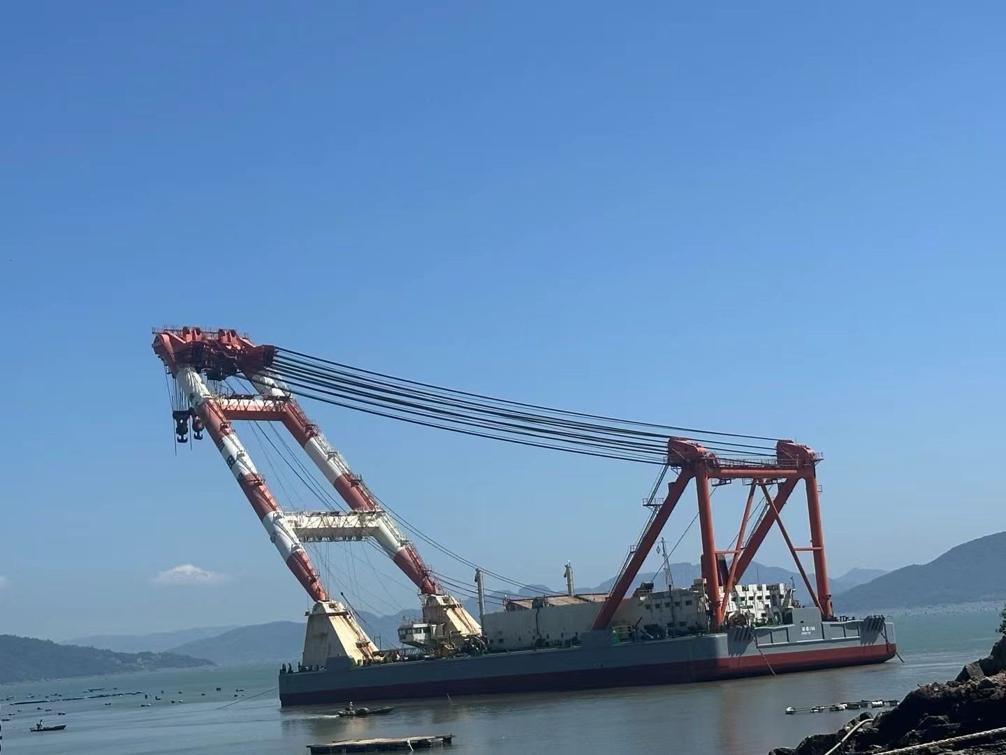 出售2010年日本改造3000吨浮吊 福建 宁德市-2.jpg