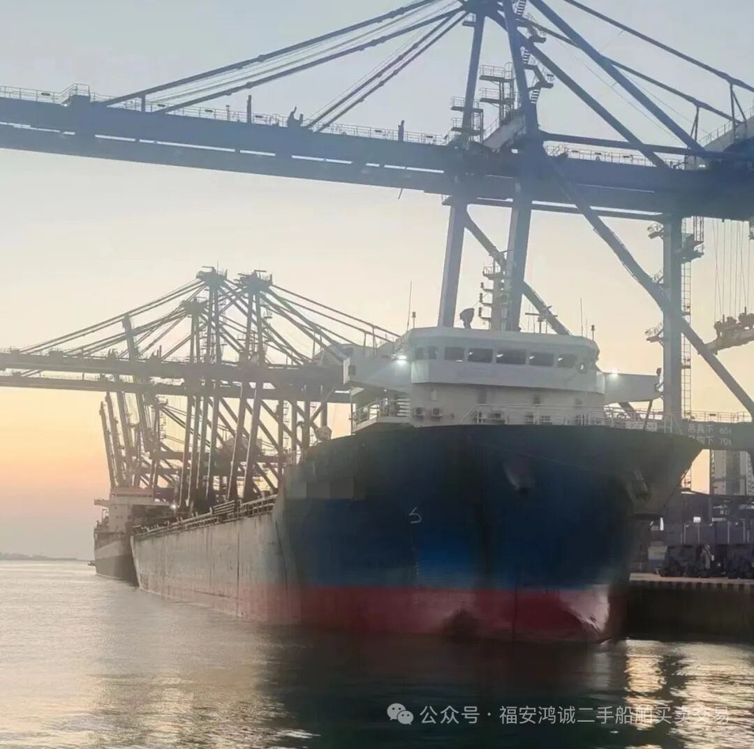 出售：20500吨集装箱船/前驾驶/ 装载集装箱：1216 TEU 建造年份：2019年 建造地址：中-2.jpg